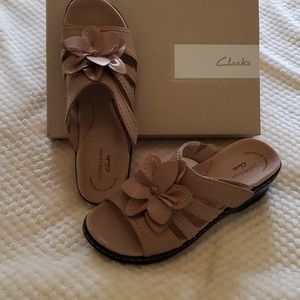 Clarks Lexi Opal sandals
